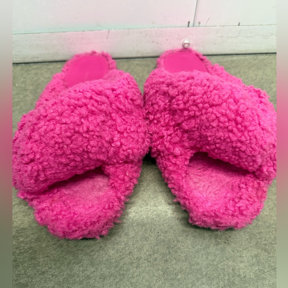 BALENCIAGA Drapy Faux Shearling Sandals - Hot Pink - Picture 6 of 7